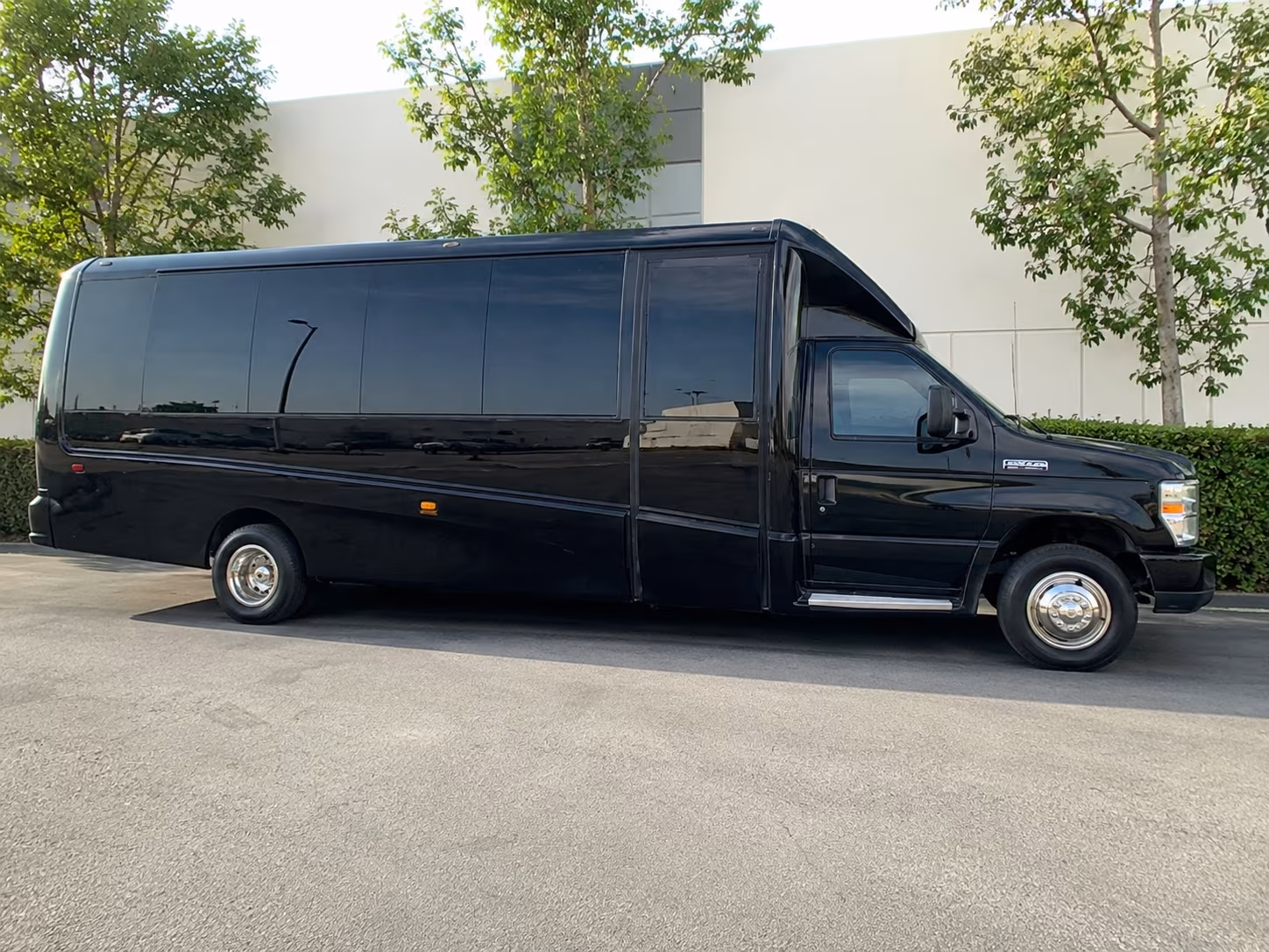 college station concert bus rentals for groups and fans