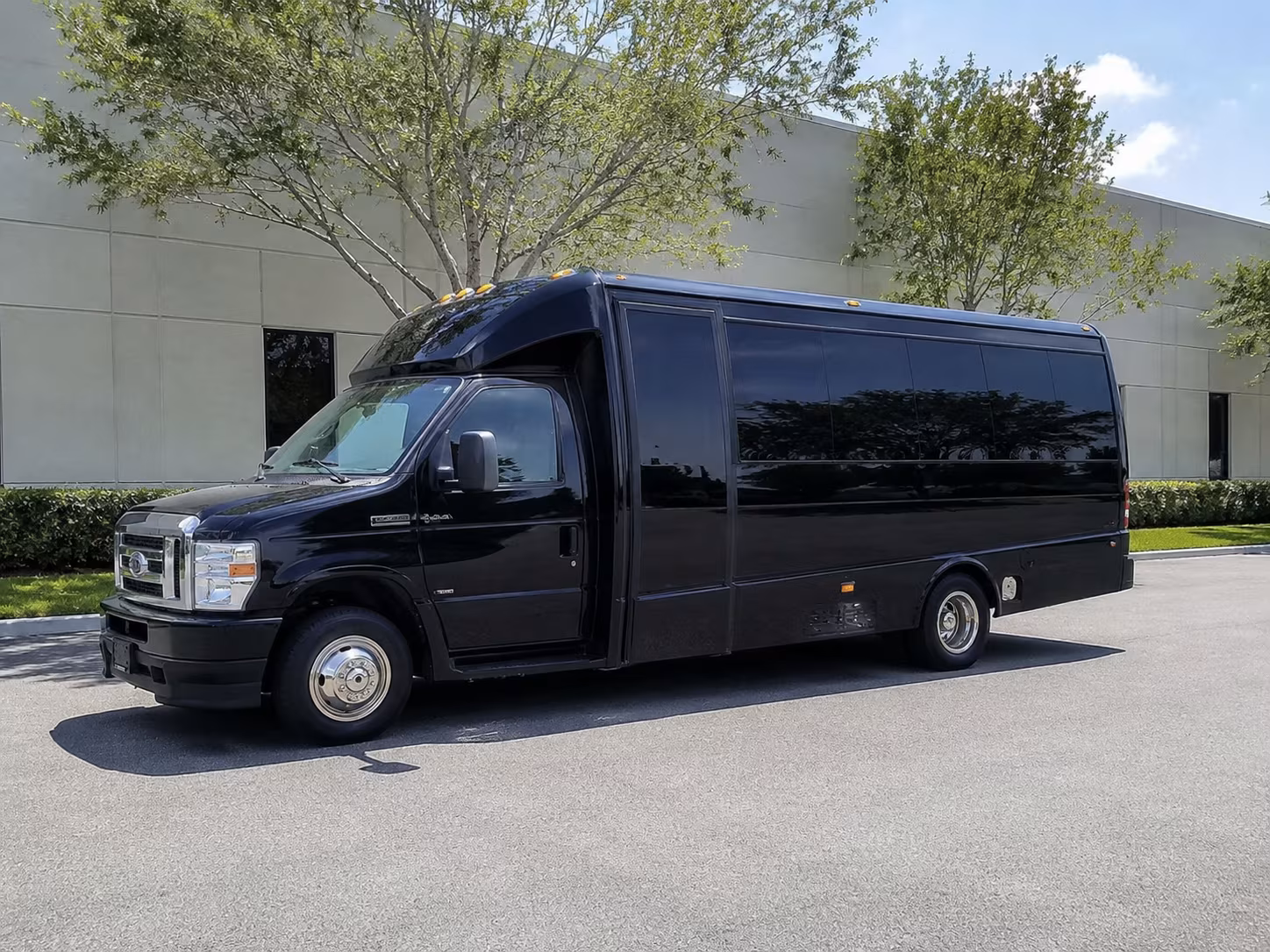 prom transportation to will rogers memorial center and the fort worth cultural district