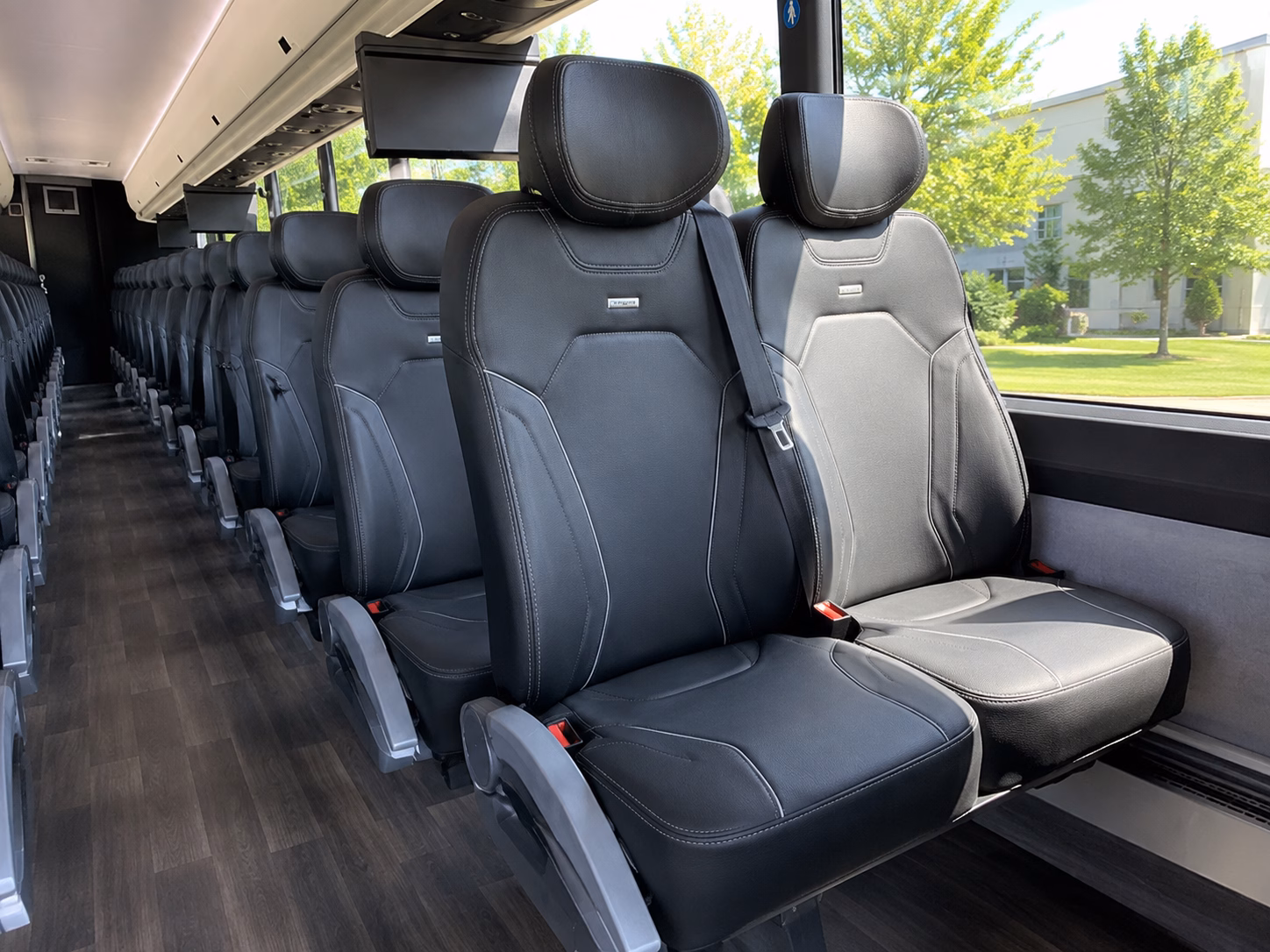 richardson short and long distance charter bus rentals for richardson teams and fans
